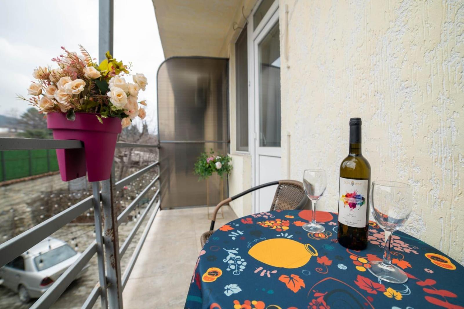 Guest House Kavkasioni 33 เทลาวี ภายนอก รูปภาพ