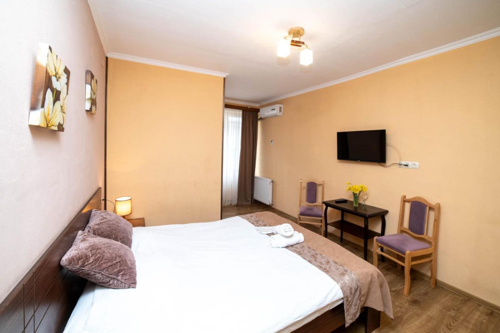 Guest House Kavkasioni 33 เทลาวี ภายนอก รูปภาพ