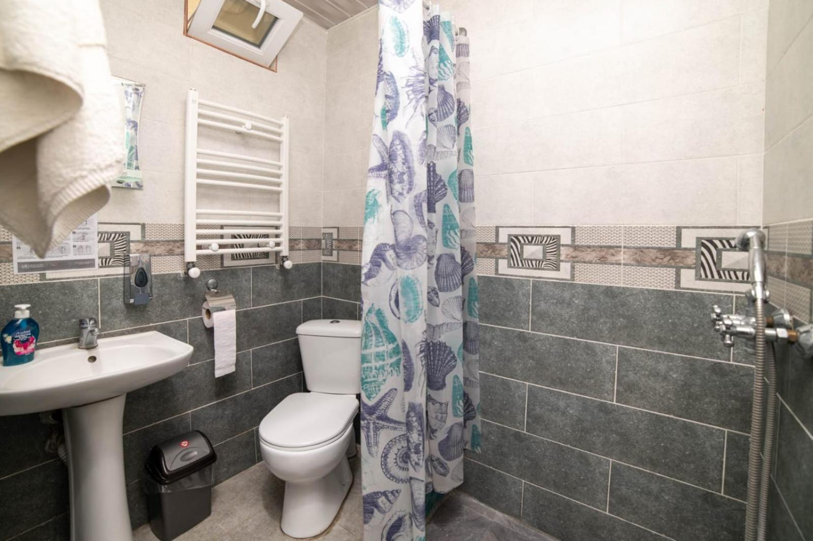 Guest House Kavkasioni 33 เทลาวี ภายนอก รูปภาพ